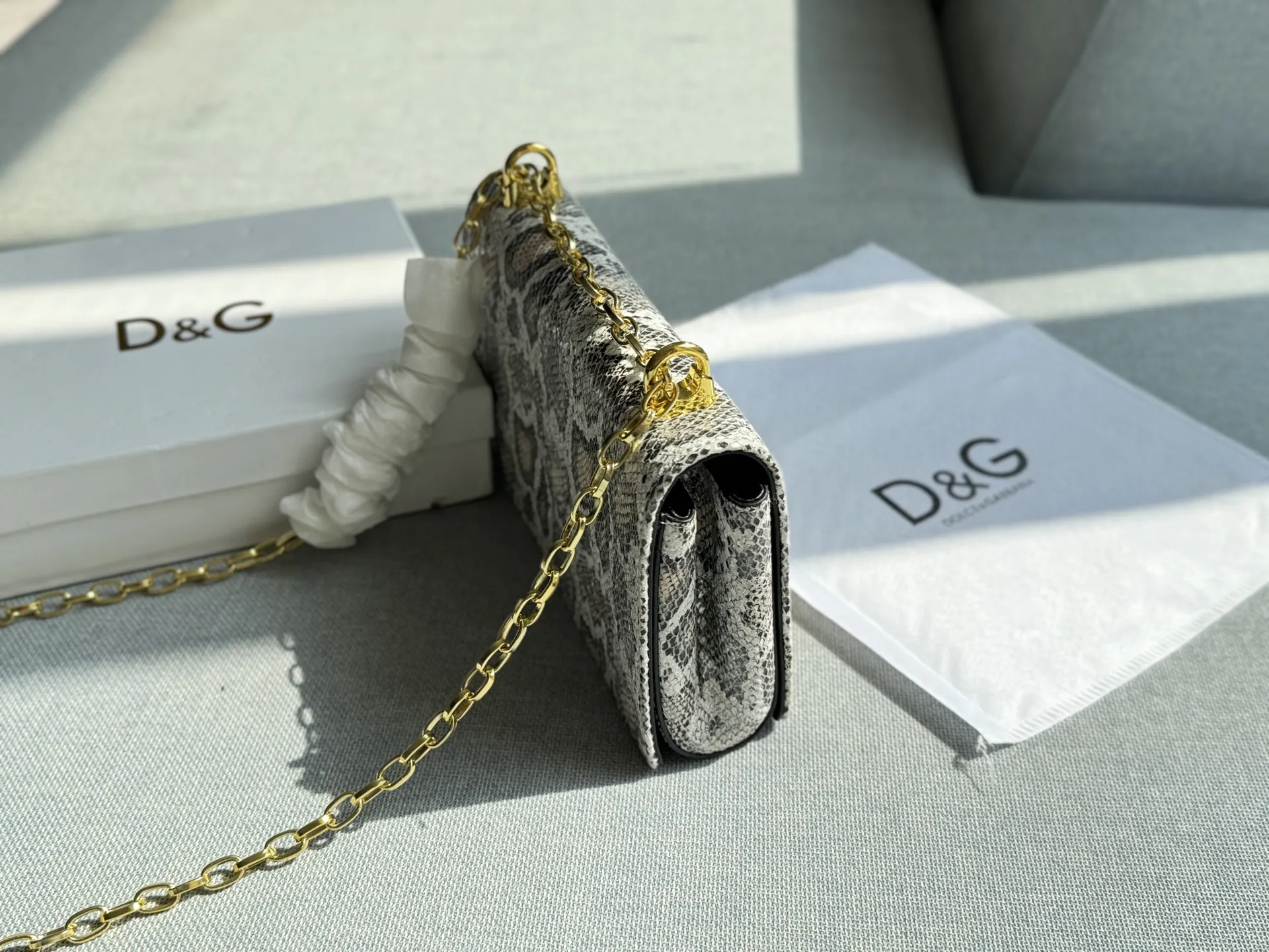 Premium D&G Snakeskin Texture Bag Original-Grade Craftsmanship