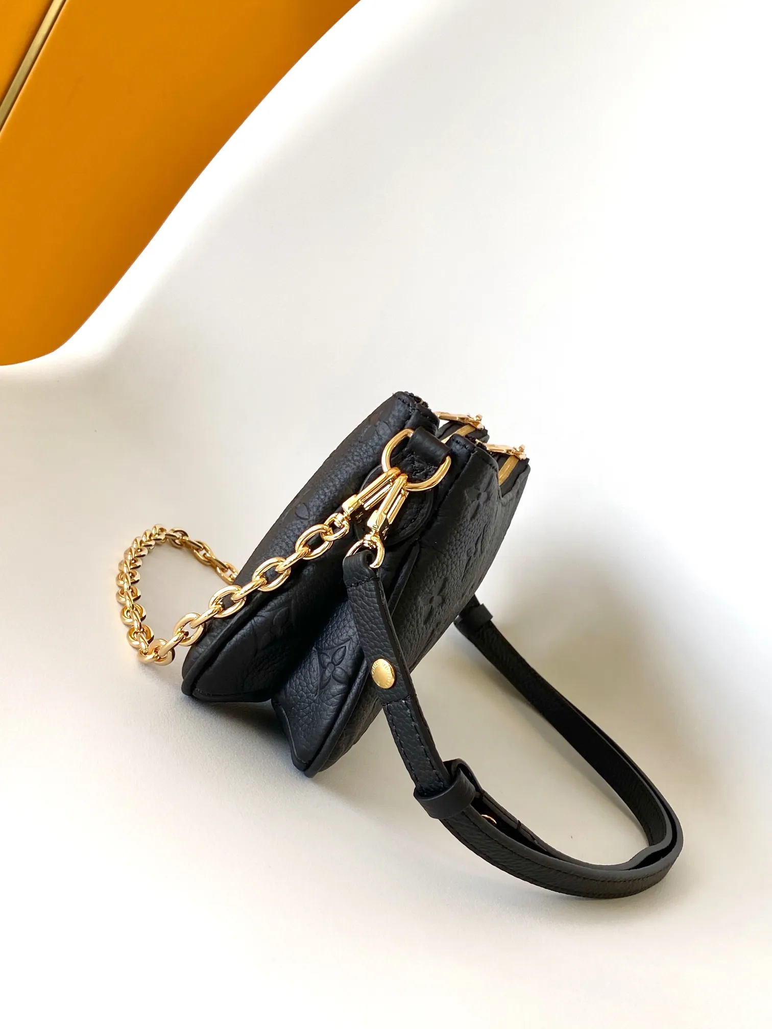 LV Liv Pochette Black Leather 1:1 Premium London Delivery