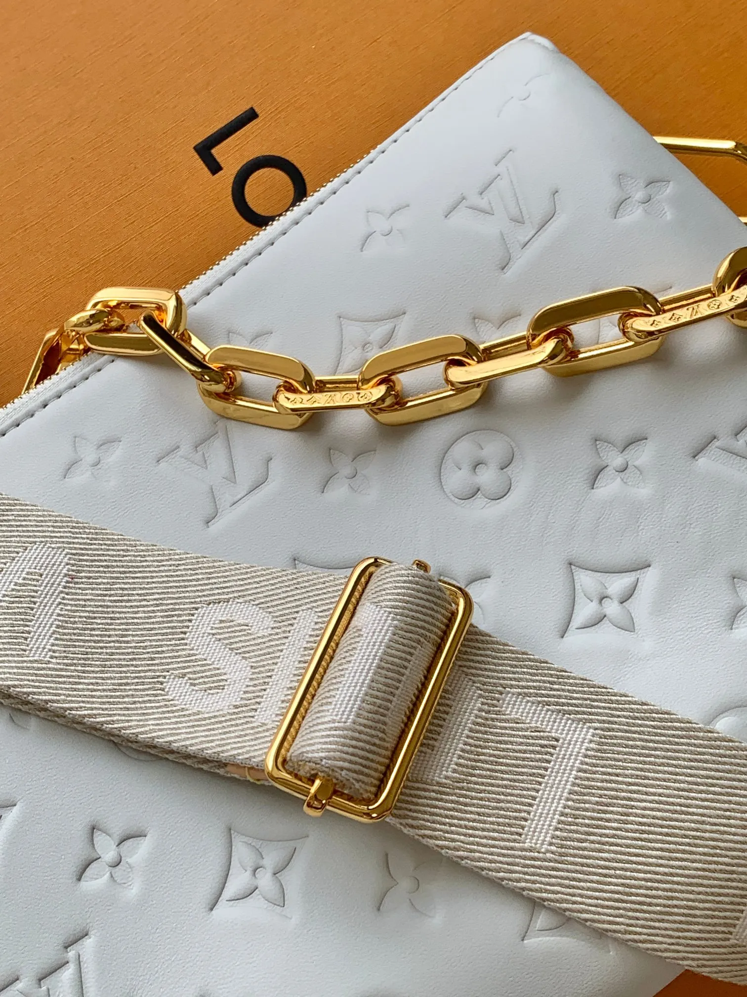LV M21262 Master Craftsmanship European Shipping