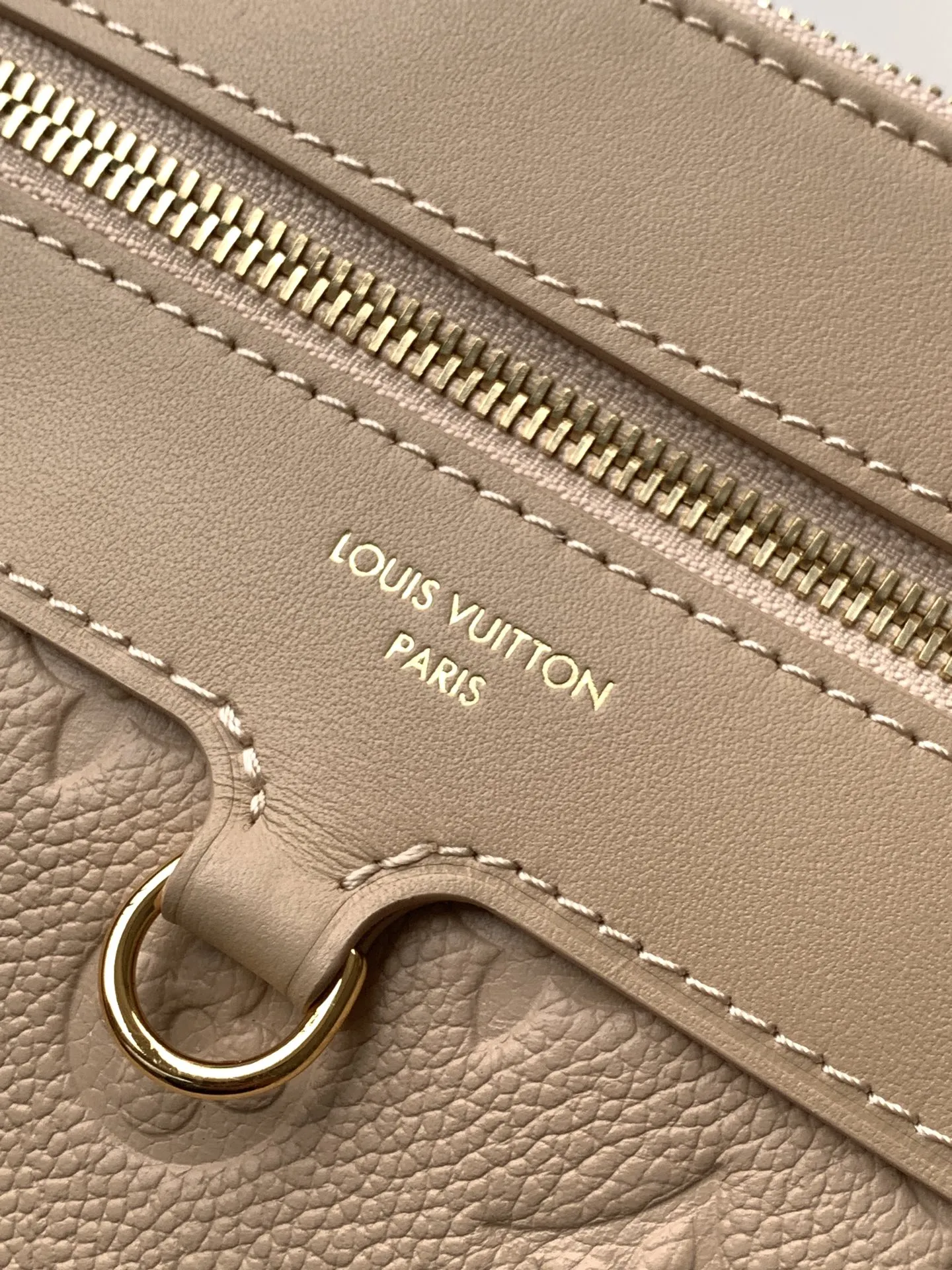 LV M29152 Apricot Monogram Front Tote HD QC Europe