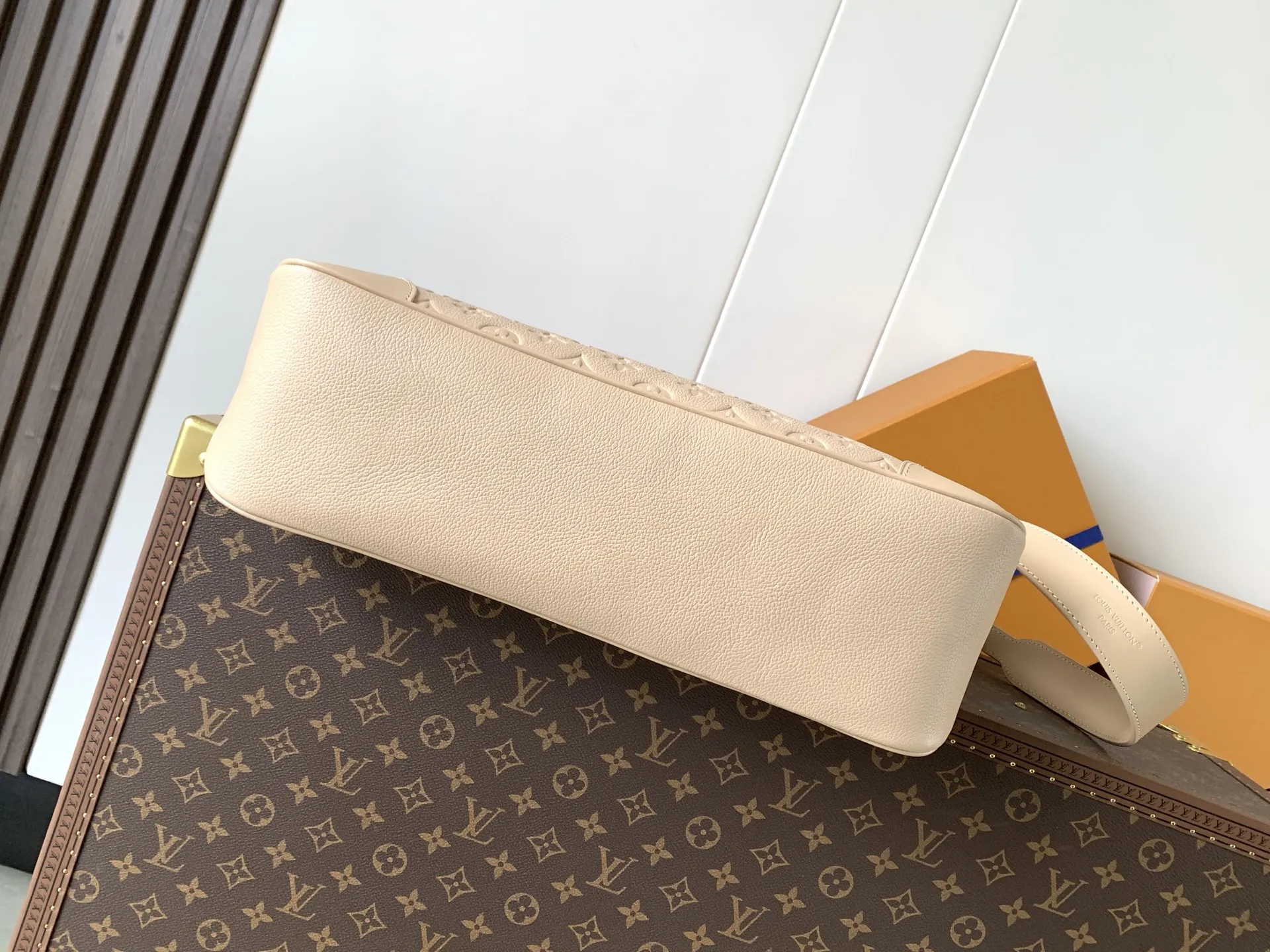 LV M28406 Black Monogram Front Tote Europe Shipping