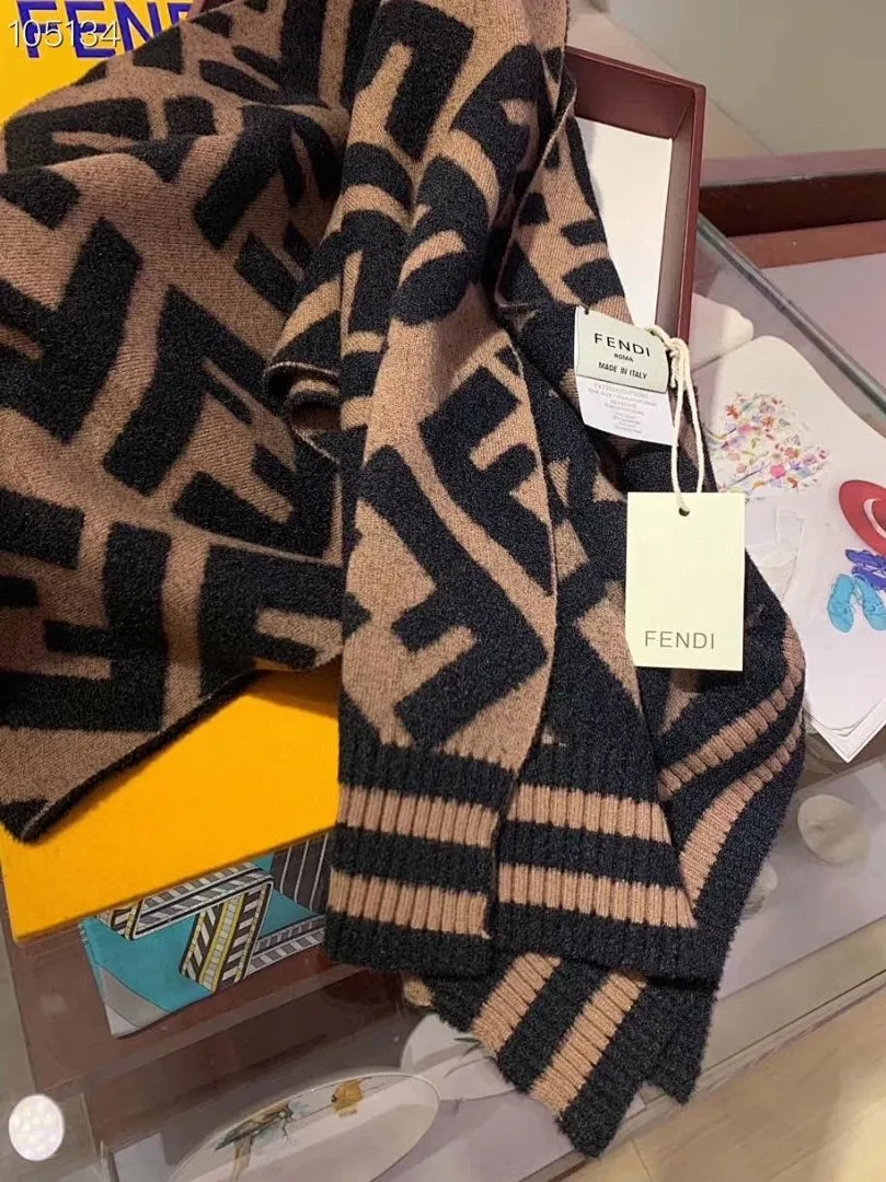 scarf 0100