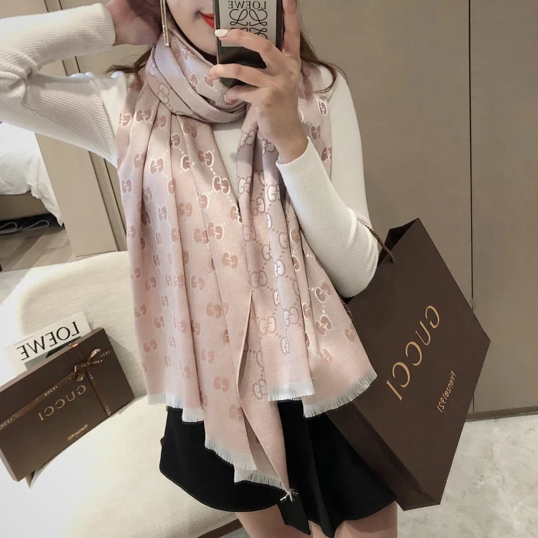 scarf 0050