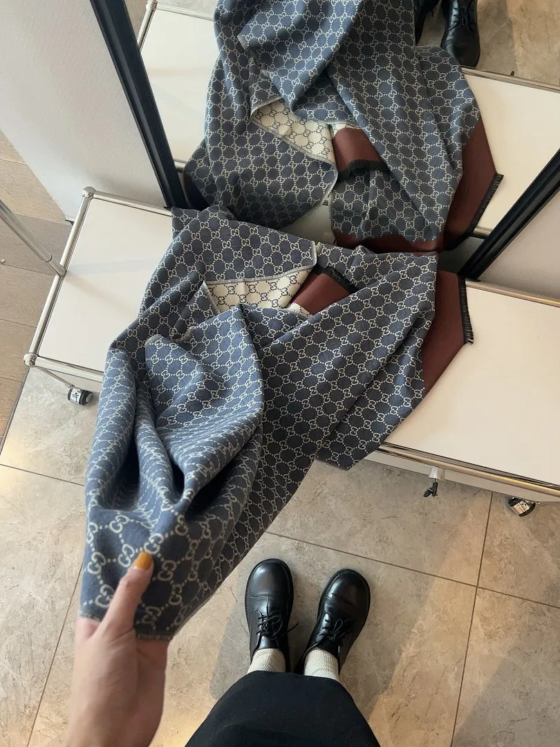 scarf 0084