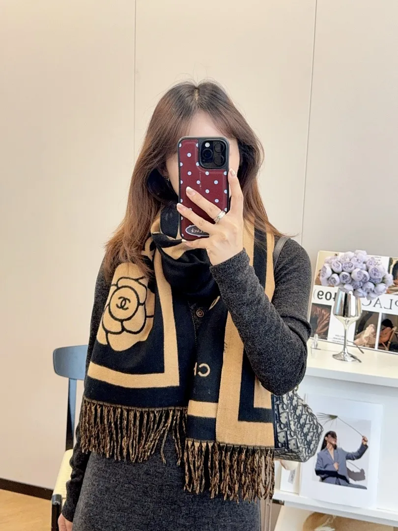 scarf 0048