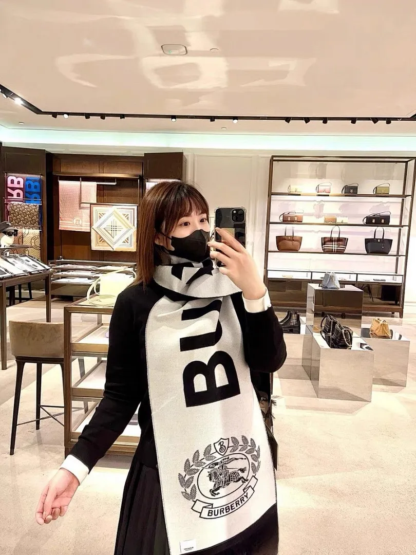 scarf 0092