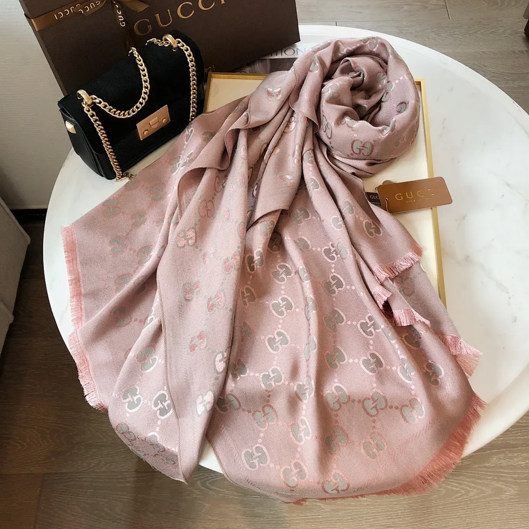 scarf 0050