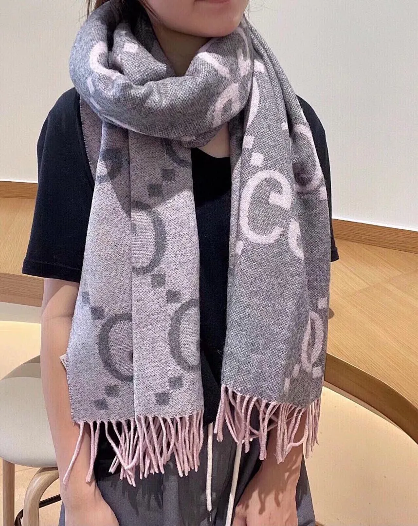 scarf 0083