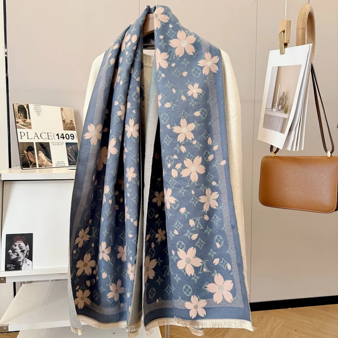 scarf 0044