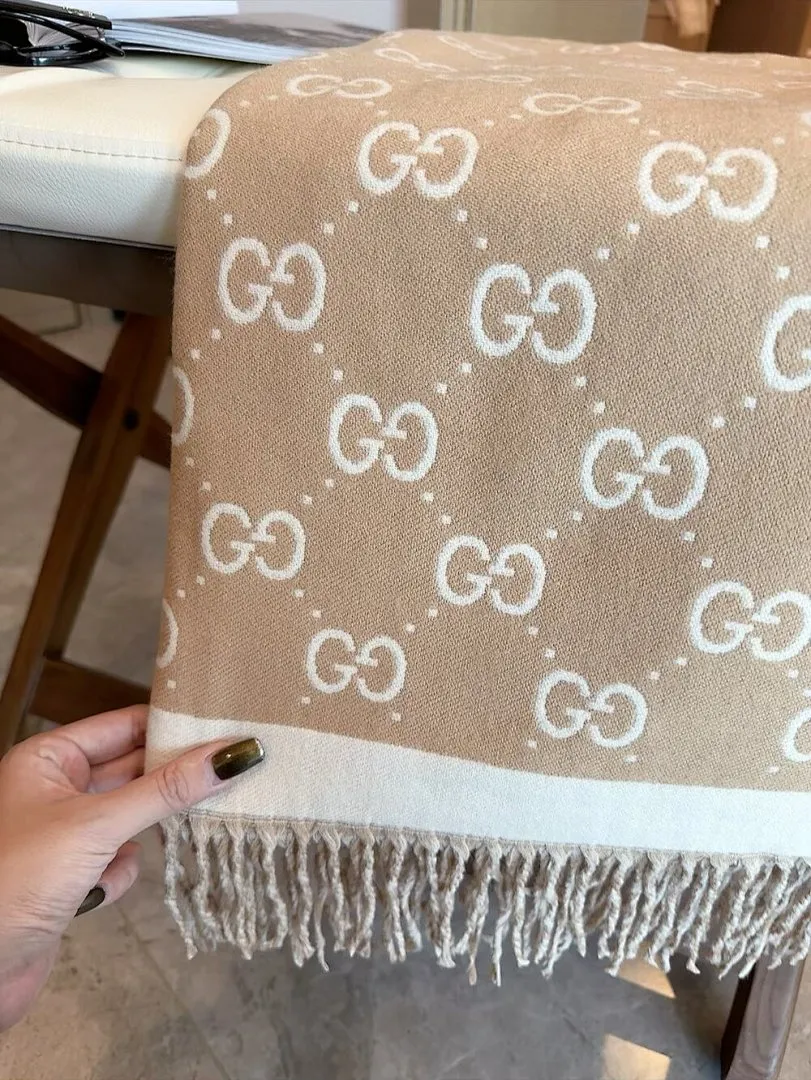 scarf 0061