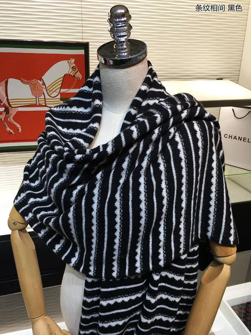 scarf 0124