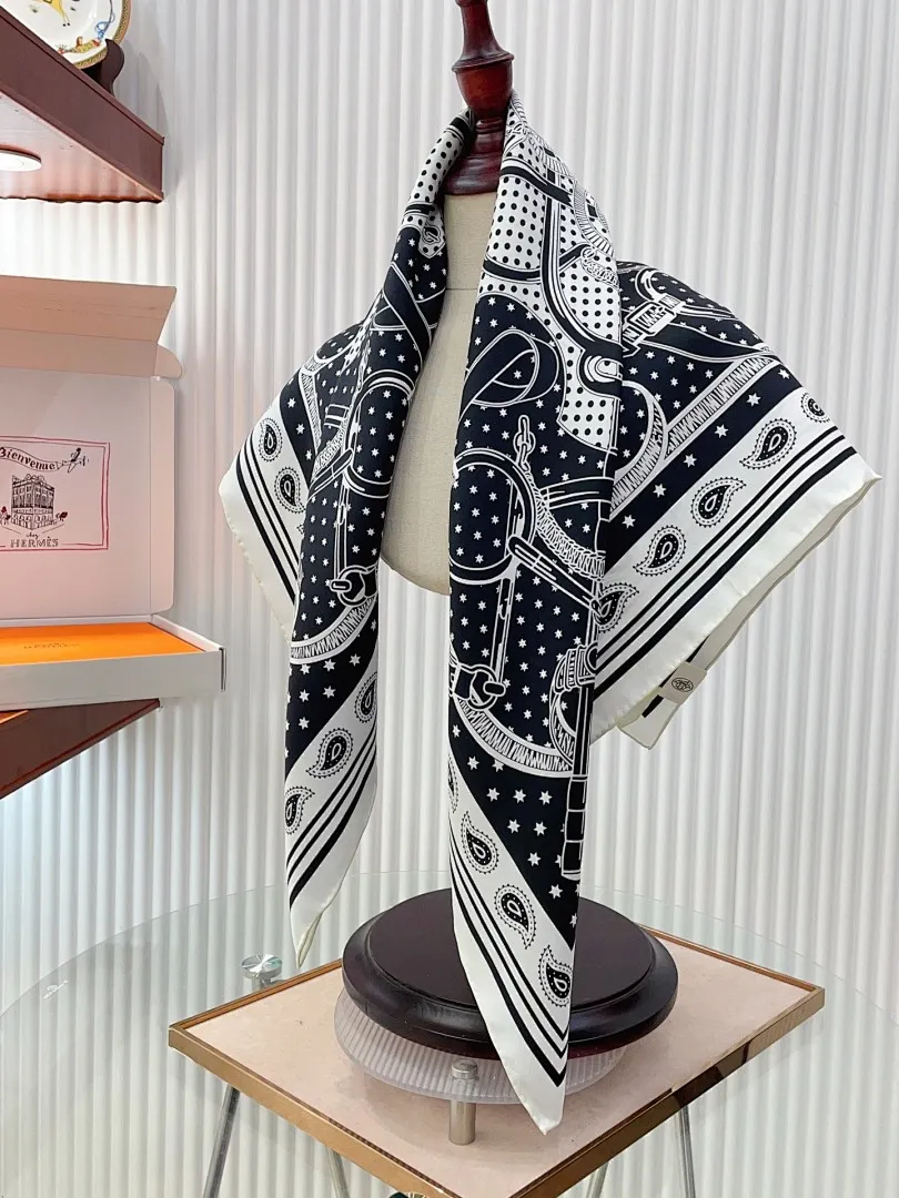 scarf 0051