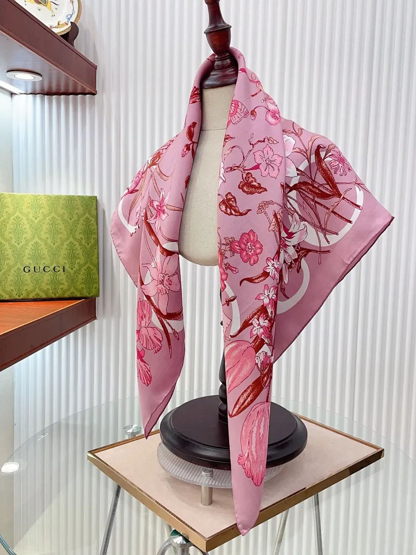 scarf 0025