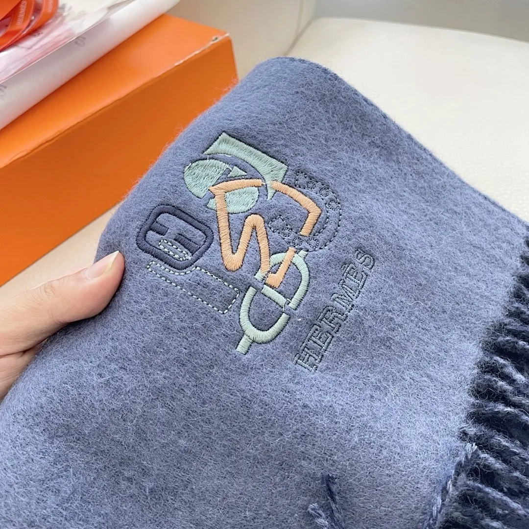 scarf 0082