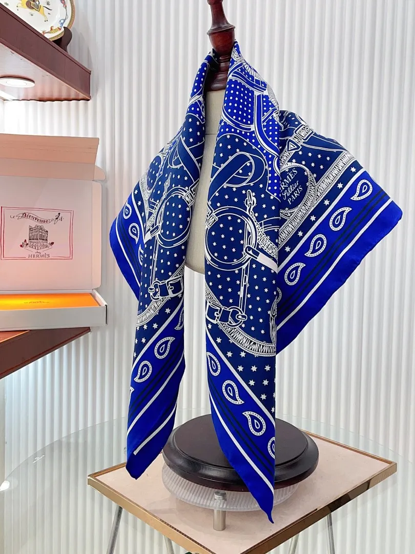scarf 0049