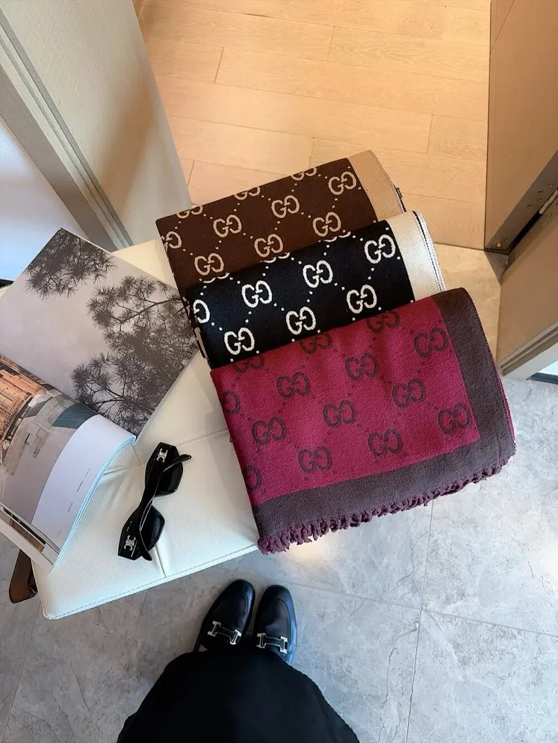 scarf 0062