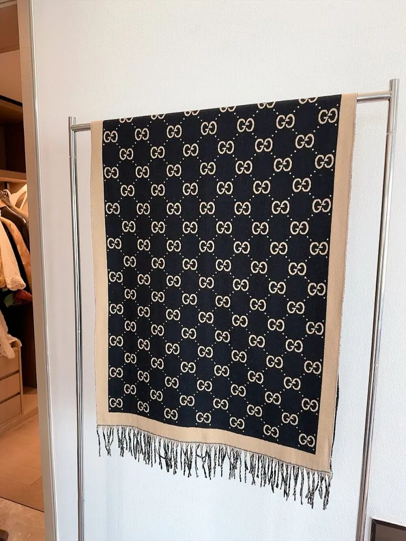 scarf 0061