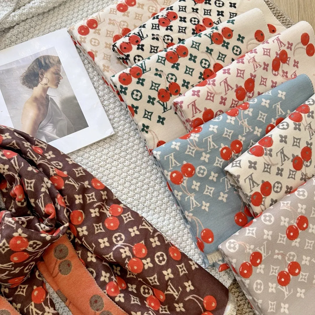 scarf 0040