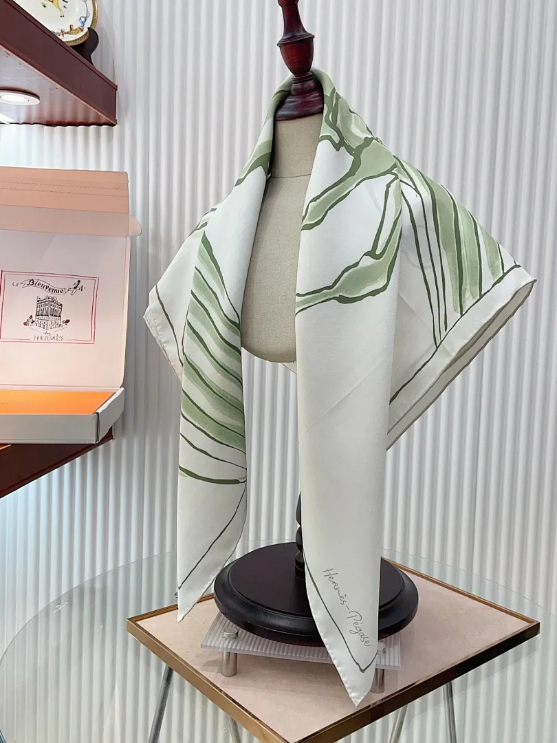scarf 0068