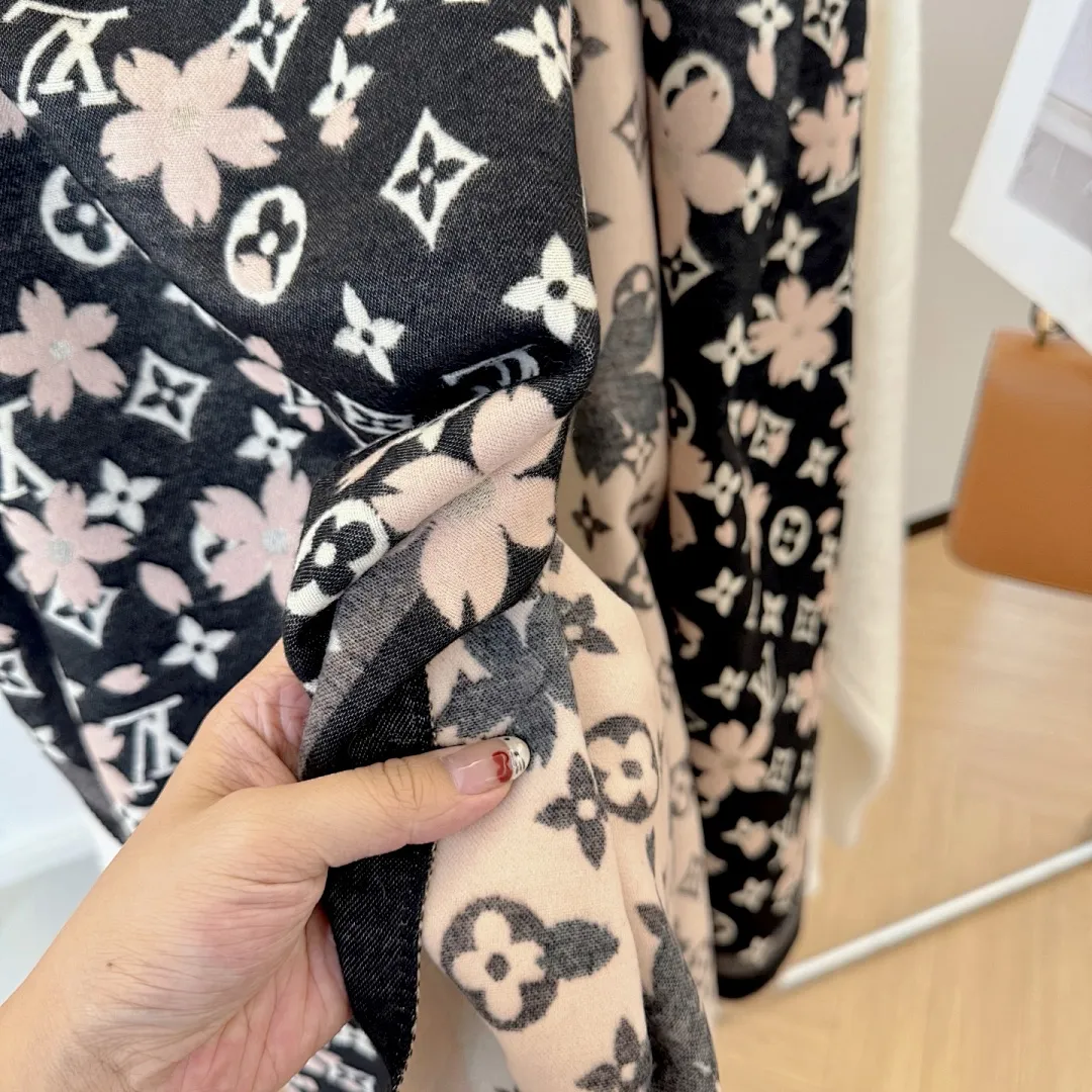 scarf 0044