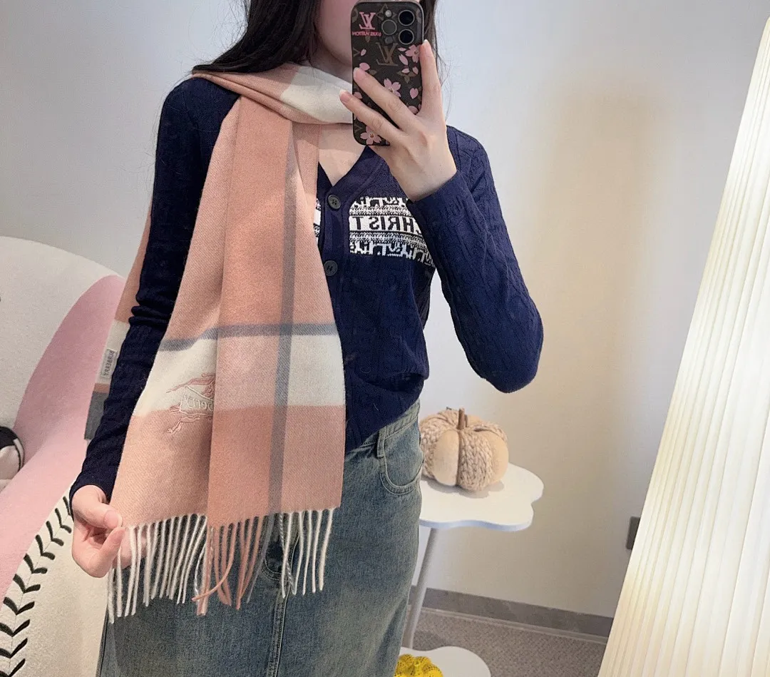 scarf 0100