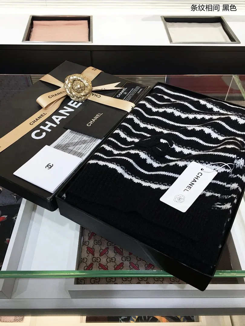 scarf 0124