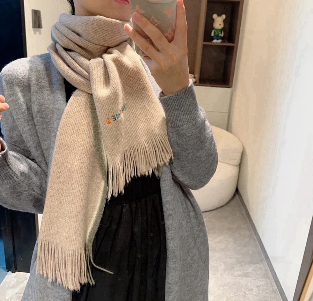 scarf 0241