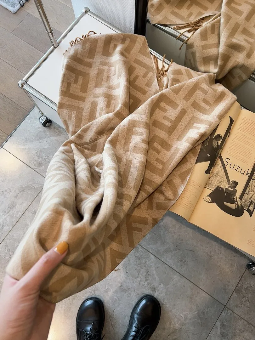 scarf 0081