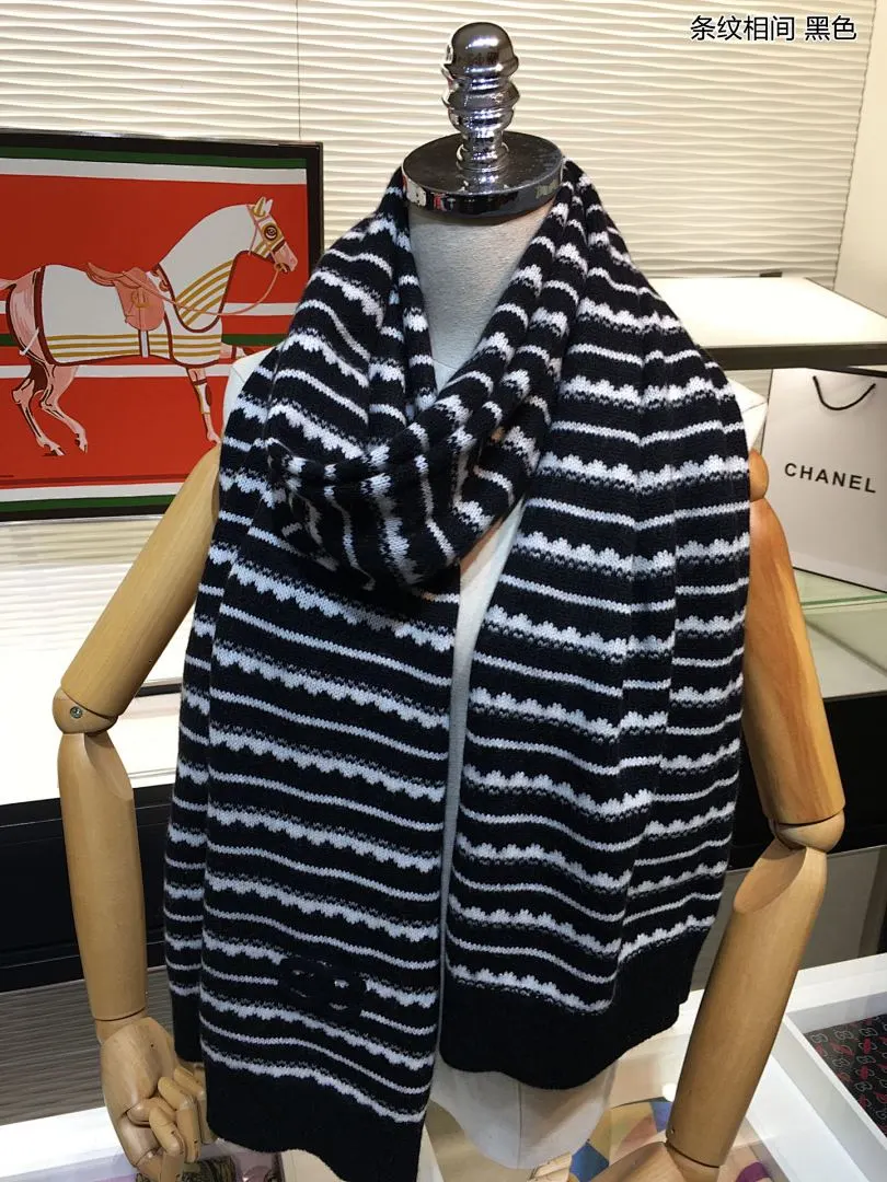scarf 0124