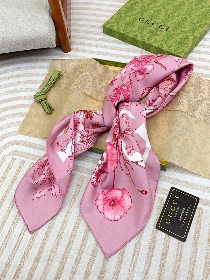 scarf 0025