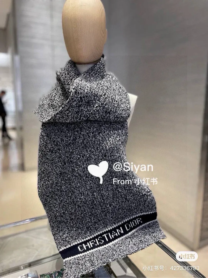 scarf 0004