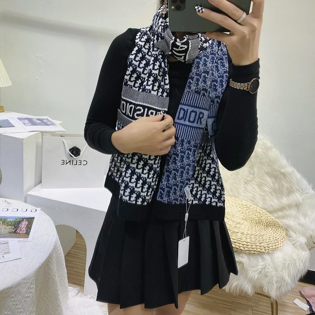scarf 0104