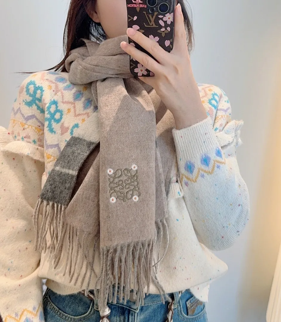 scarf 0001