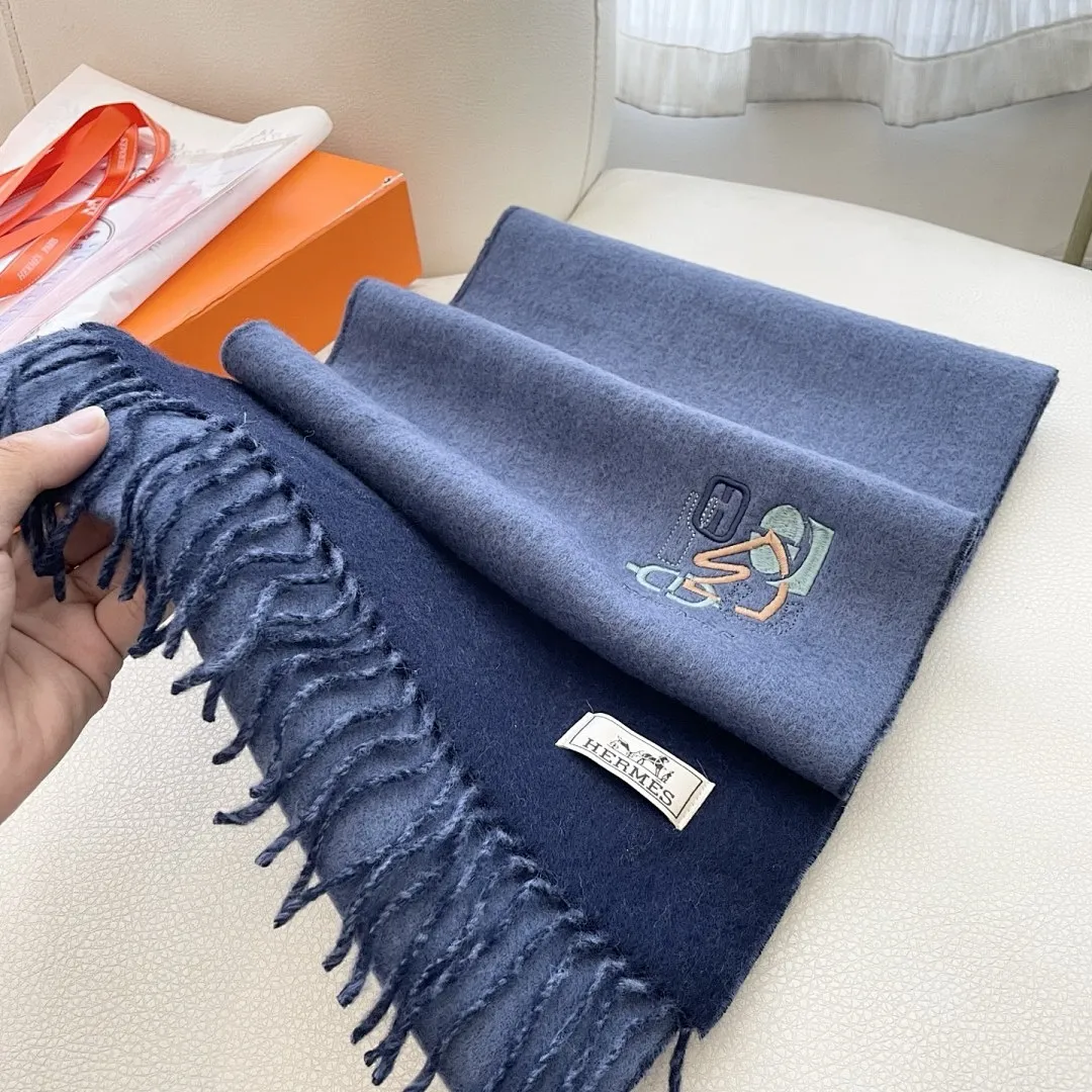 scarf 0082