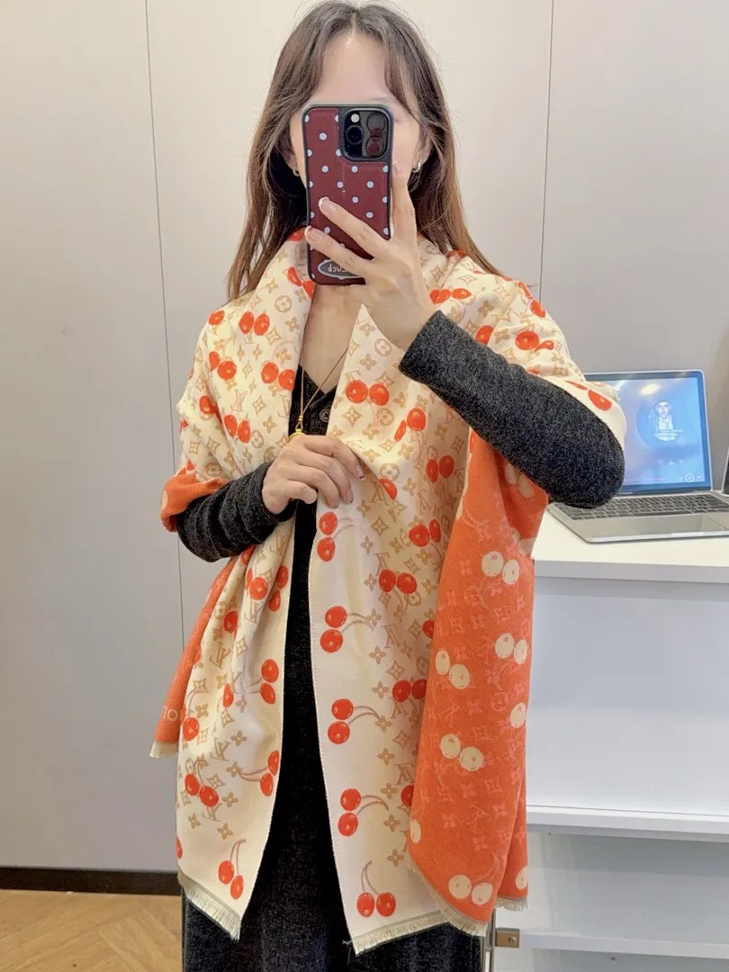 scarf 0040