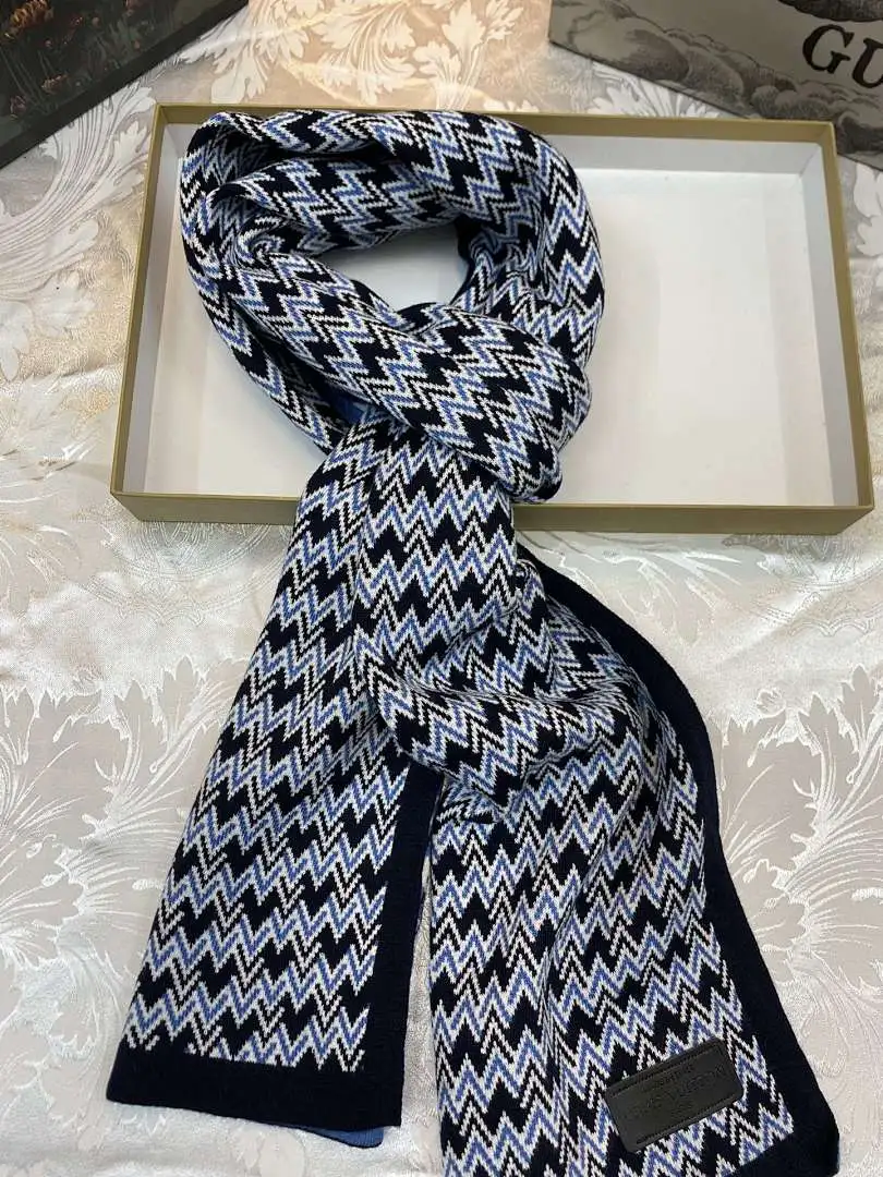 scarf 0116