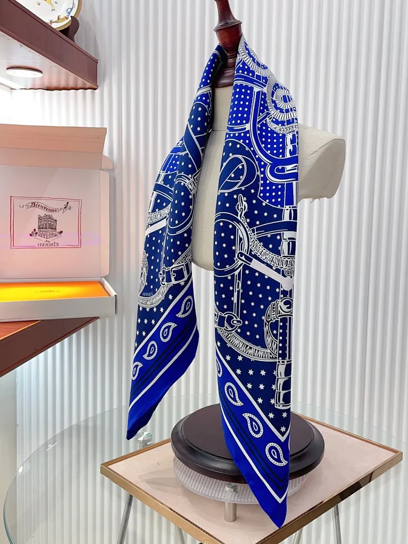 scarf 0049