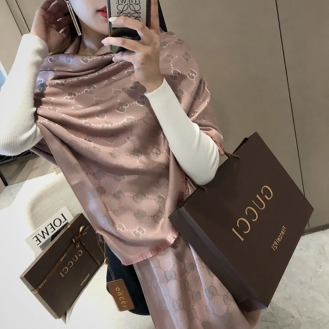 scarf 0050