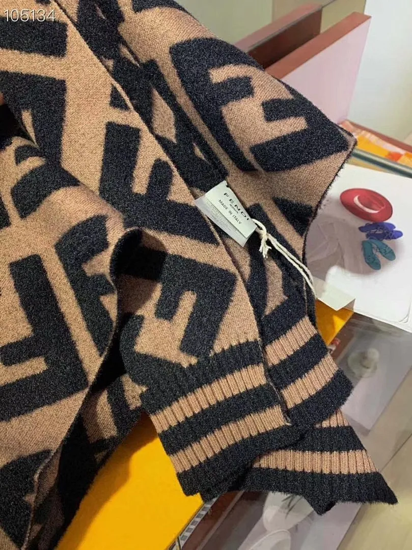 scarf 0100