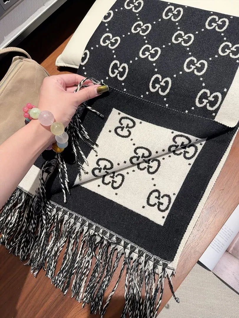 scarf 0063
