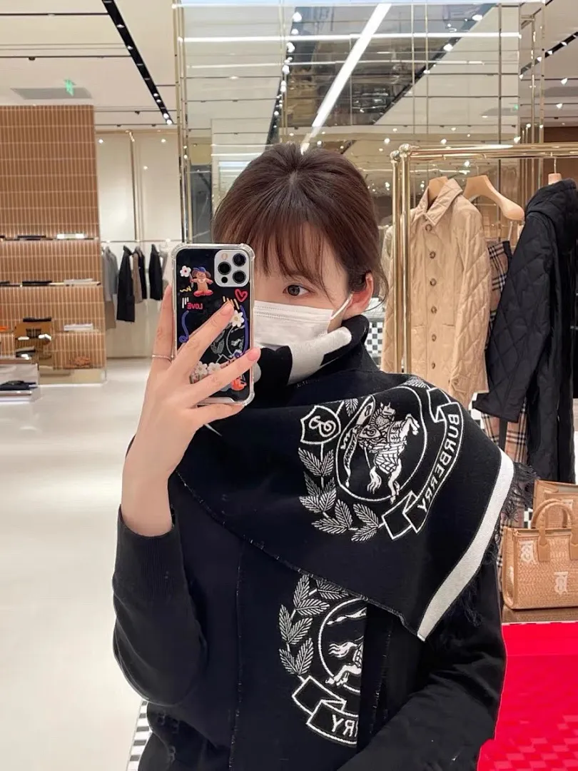 scarf 0092