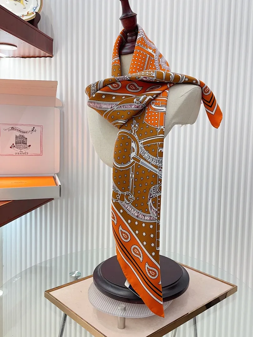 scarf 0048