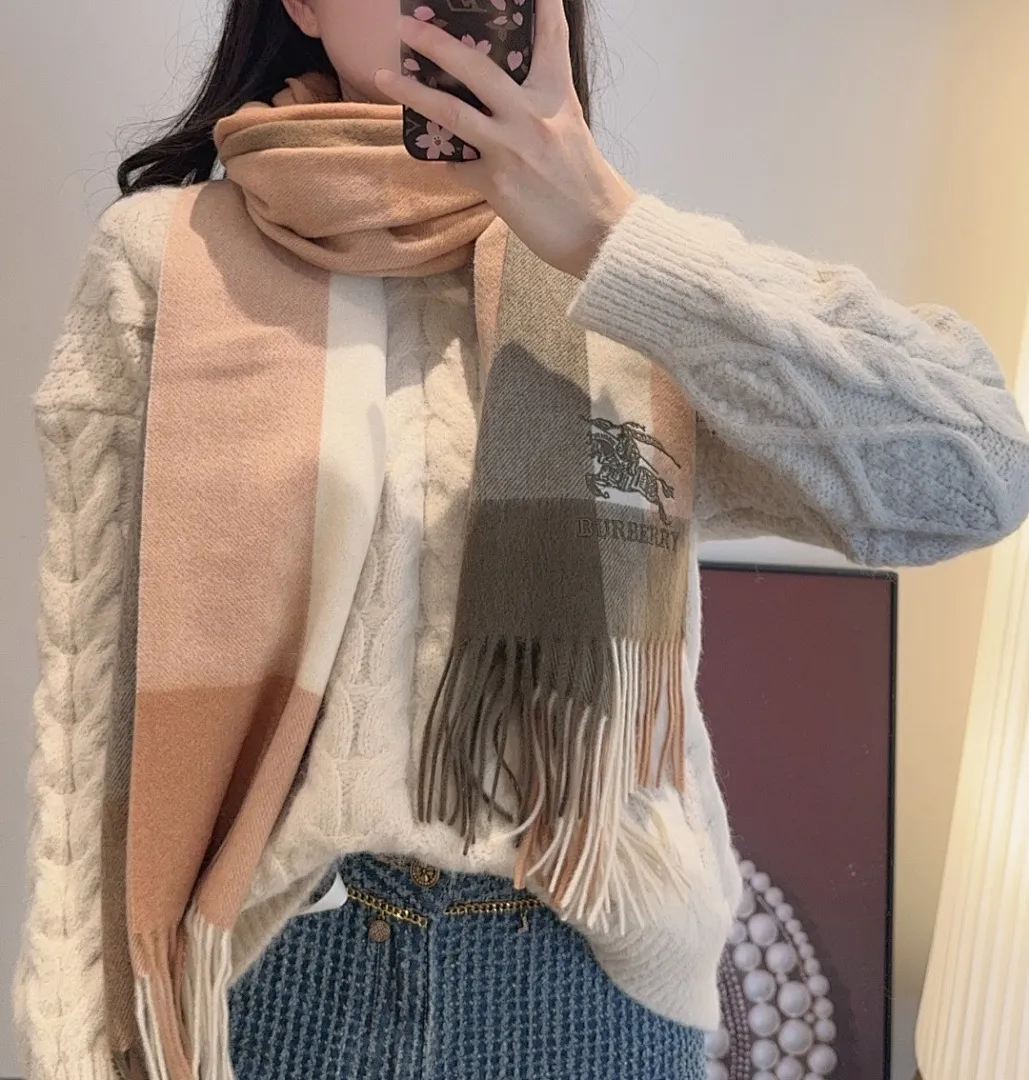 scarf 0246