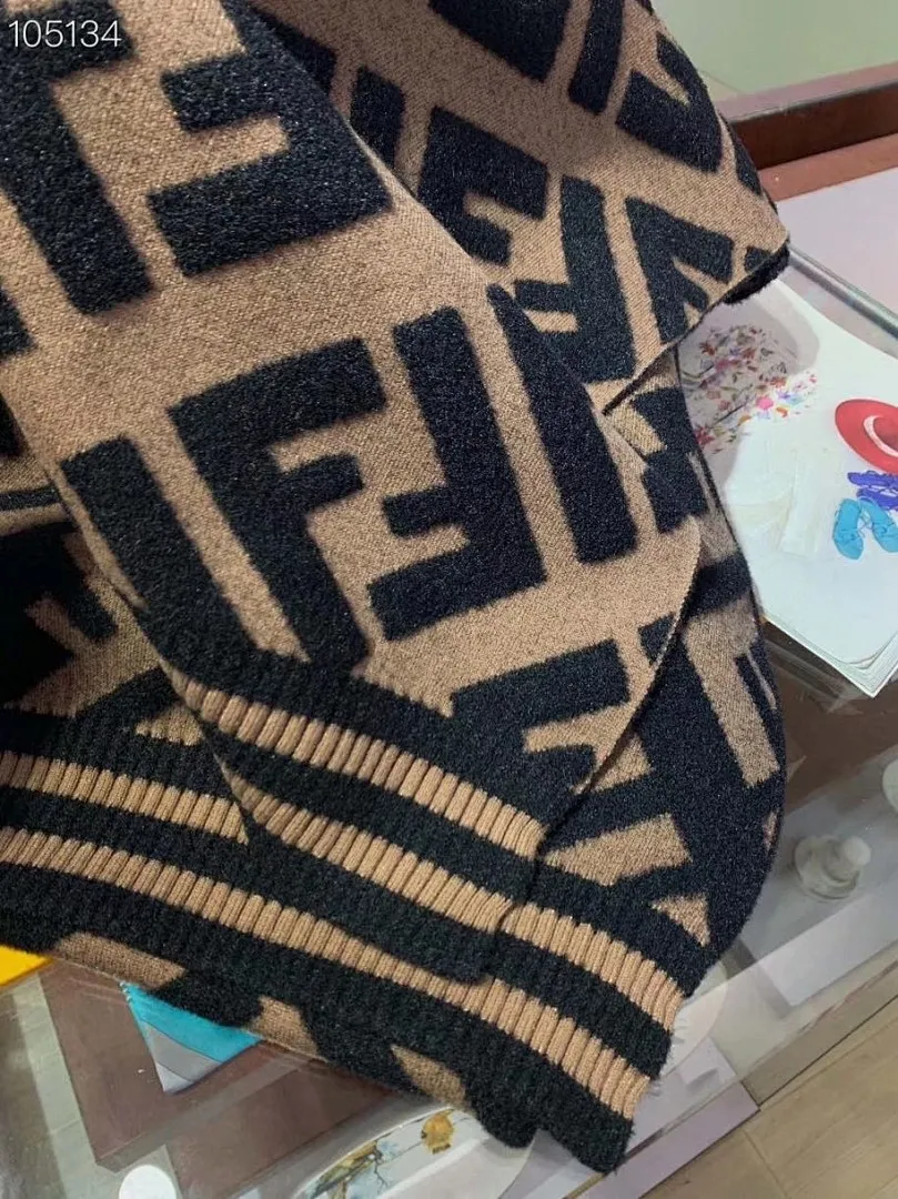 scarf 0100