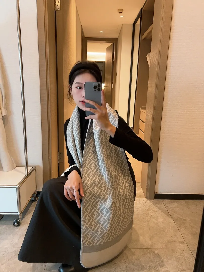 scarf 0091
