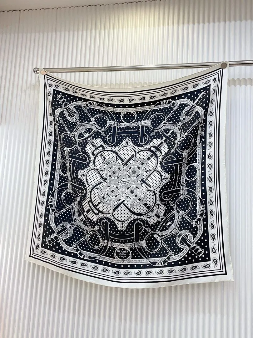 scarf 0051