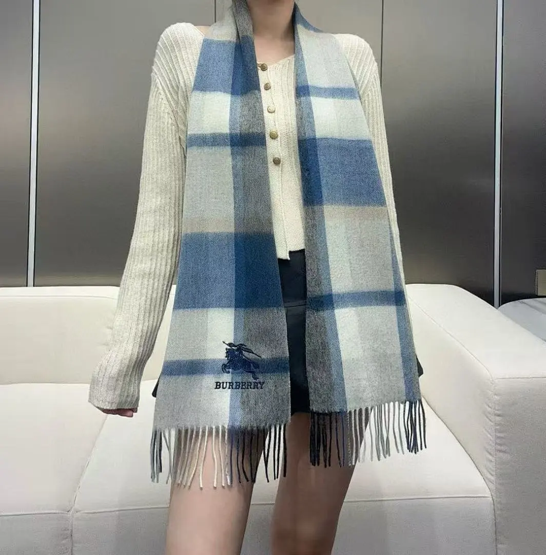 scarf 0038