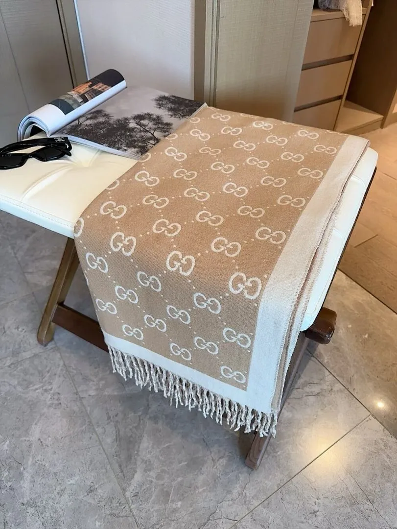 scarf 0061