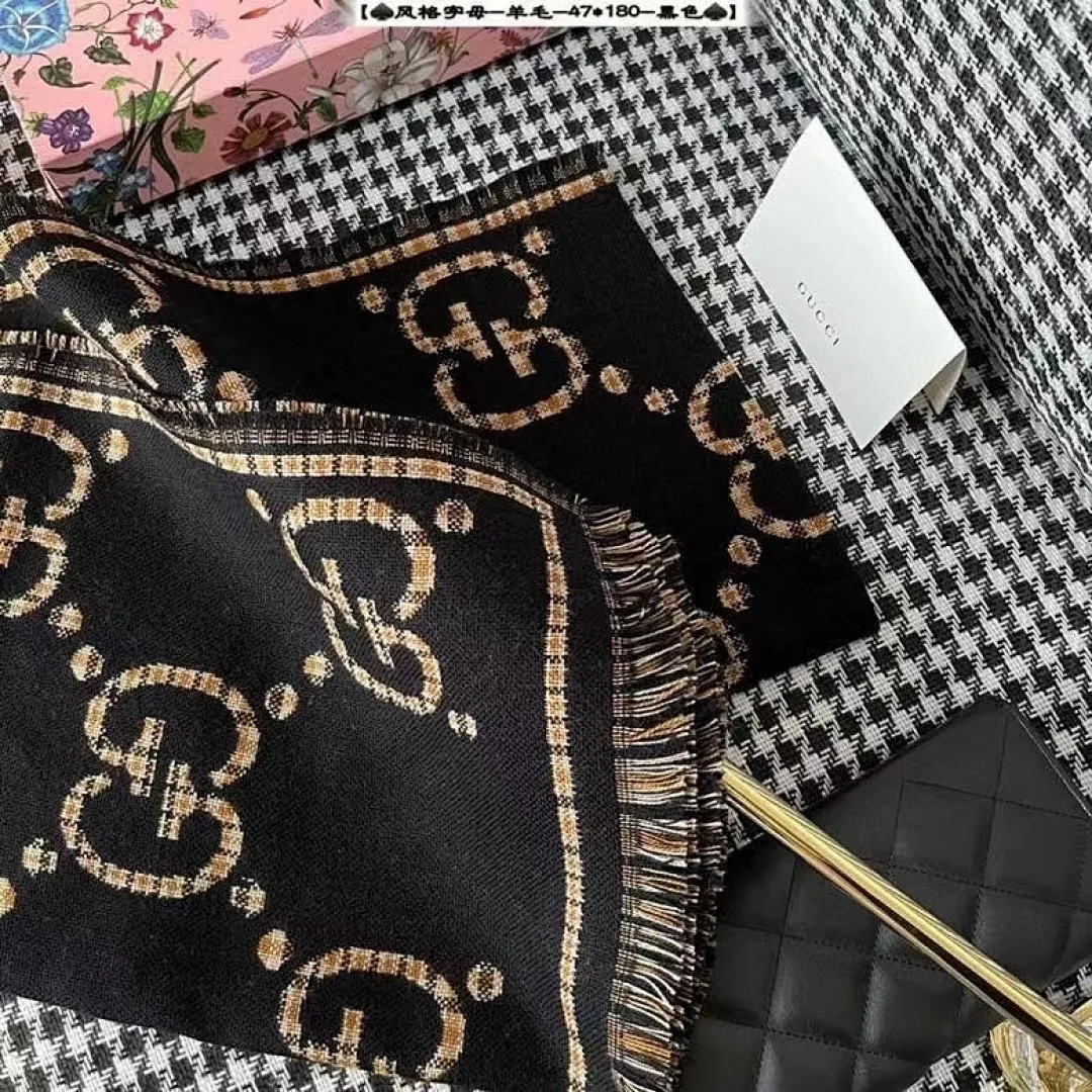 scarf 0121