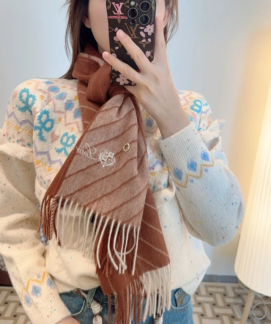 scarf 0098